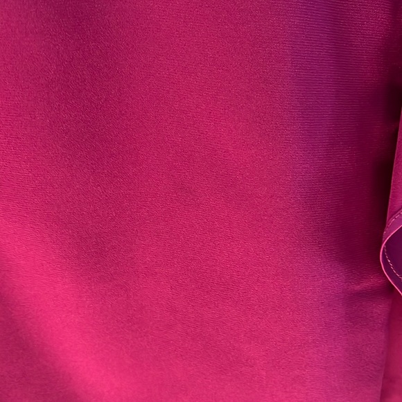 Gorgeous PARKER silky blouse in magenta color - Picture 7 of 7